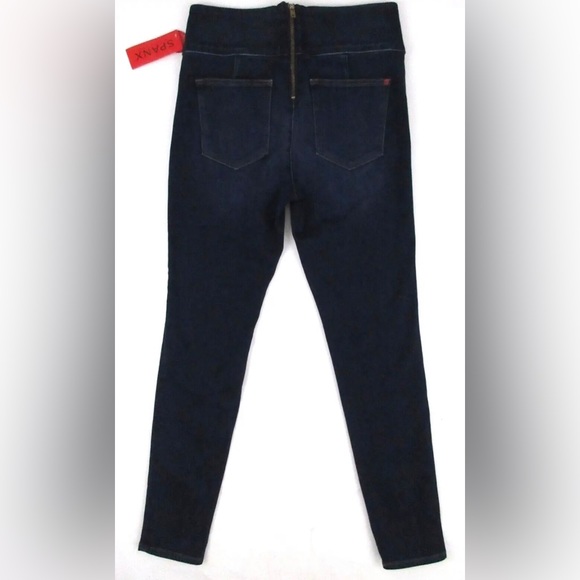 NWT SPANX Signature Waist Skinny Jeans. Size 28. - Picture 2 of 9